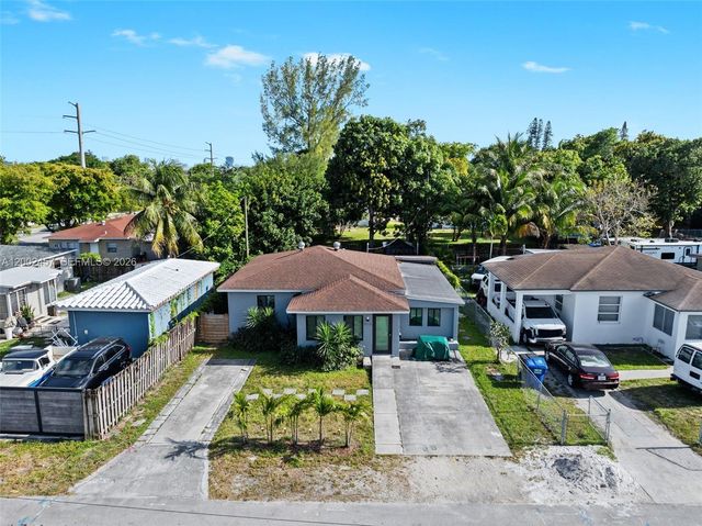2410 Jackson Street, Hollywood, FL 33020