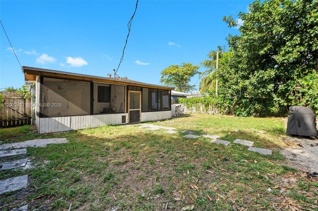 2410 Jackson Street, Hollywood, FL 33020
