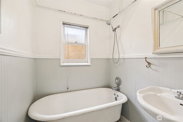 3513 SW 97th Street, Seattle, WA 98126