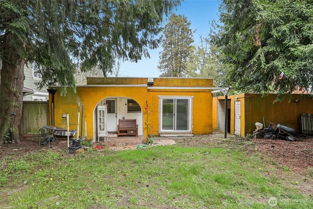 3513 SW 97th Street, Seattle, WA 98126