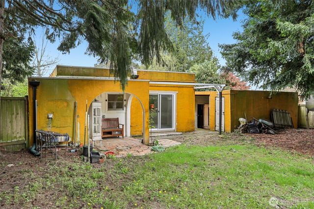 3513 SW 97th Street, Seattle, WA 98126