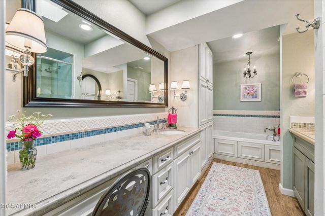 4334 N 40th Street, Phoenix, AZ 85018