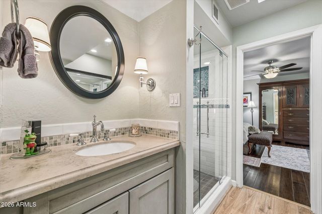 4334 N 40th Street, Phoenix, AZ 85018