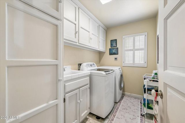 4334 N 40th Street, Phoenix, AZ 85018