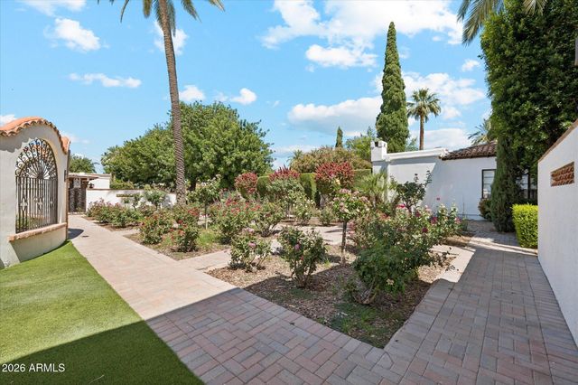 4334 N 40th Street, Phoenix, AZ 85018