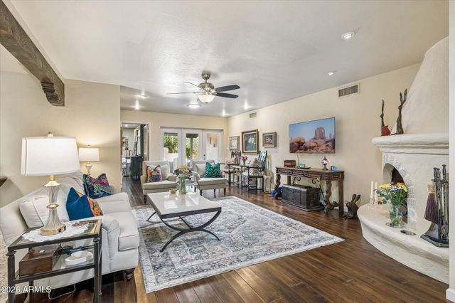 4334 N 40th Street, Phoenix, AZ 85018