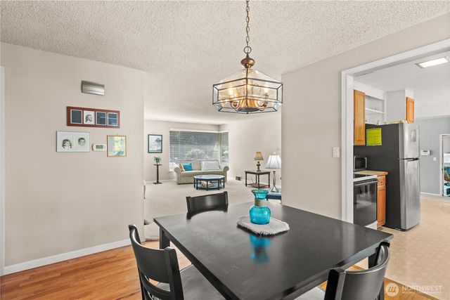 18521 36th Place NE, Lake Forest Park, WA 98155