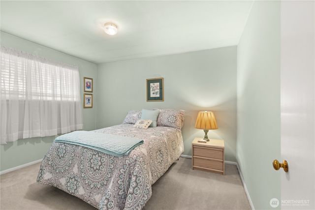 18521 36th Place NE, Lake Forest Park, WA 98155