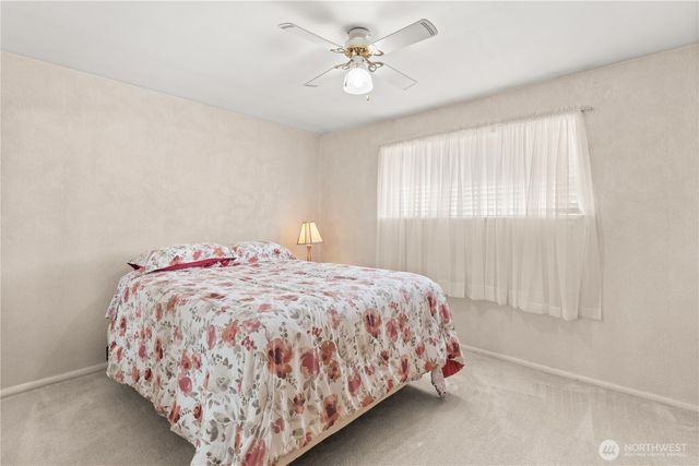 18521 36th Place NE, Lake Forest Park, WA 98155
