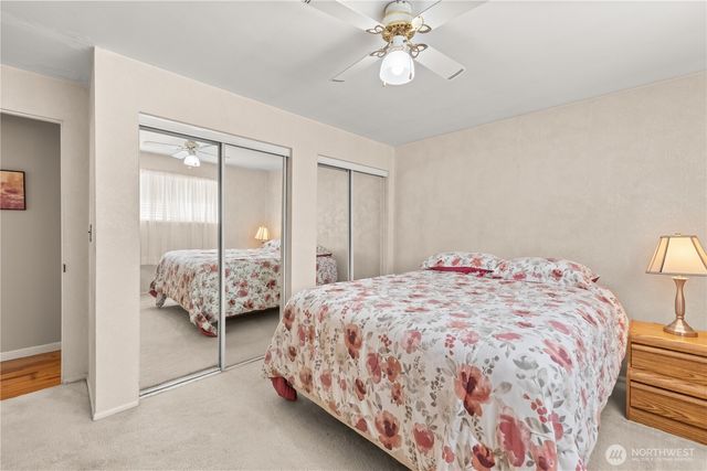 18521 36th Place NE, Lake Forest Park, WA 98155
