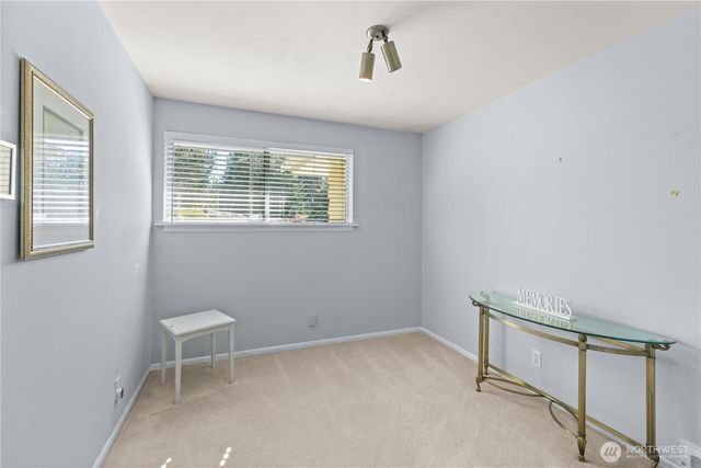 18521 36th Place NE, Lake Forest Park, WA 98155