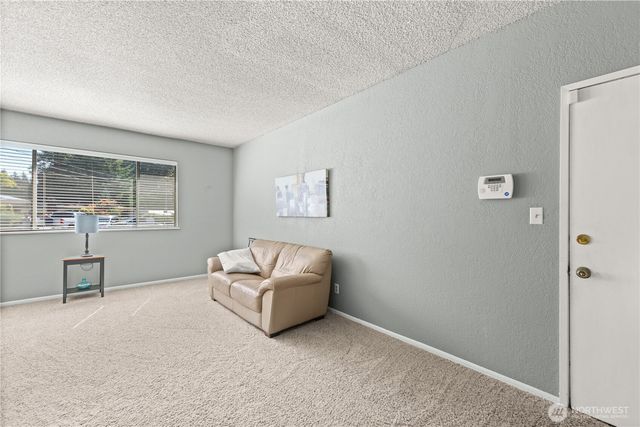 18521 36th Place NE, Lake Forest Park, WA 98155