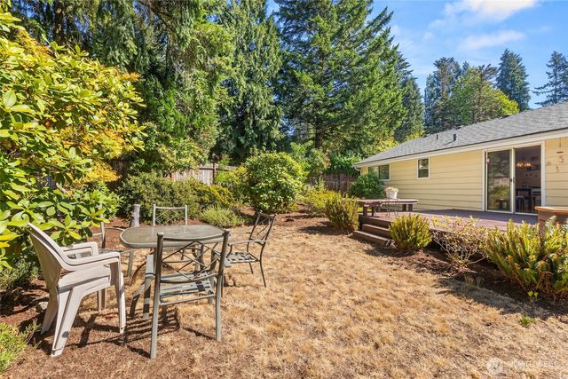 18521 36th Place NE, Lake Forest Park, WA 98155