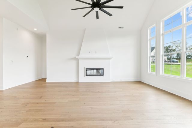 601 Mary Alice Drive, Smyrna, TN 37167