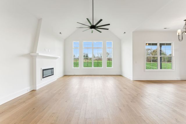 601 Mary Alice Drive, Smyrna, TN 37167