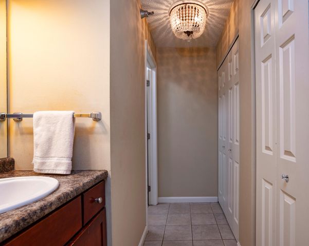 6155 Chasewood Parkway 201, Minnetonka, MN 55343
