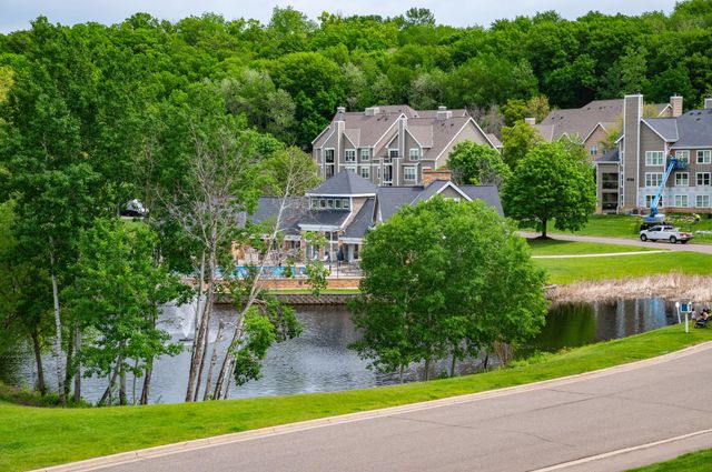 6155 Chasewood Parkway 201, Minnetonka, MN 55343