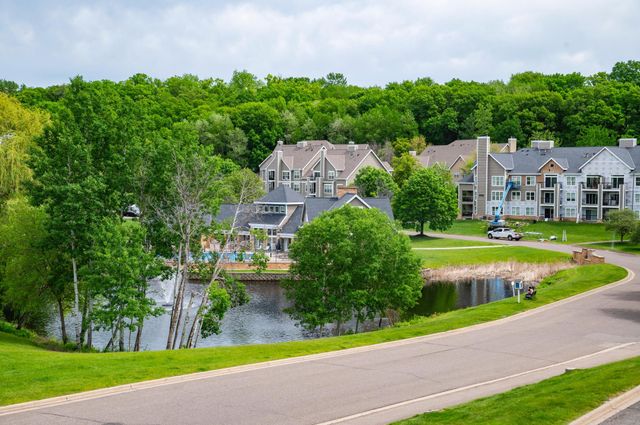 6155 Chasewood Parkway 201, Minnetonka, MN 55343