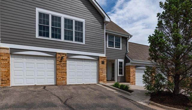 6155 Chasewood Parkway 201, Minnetonka, MN 55343