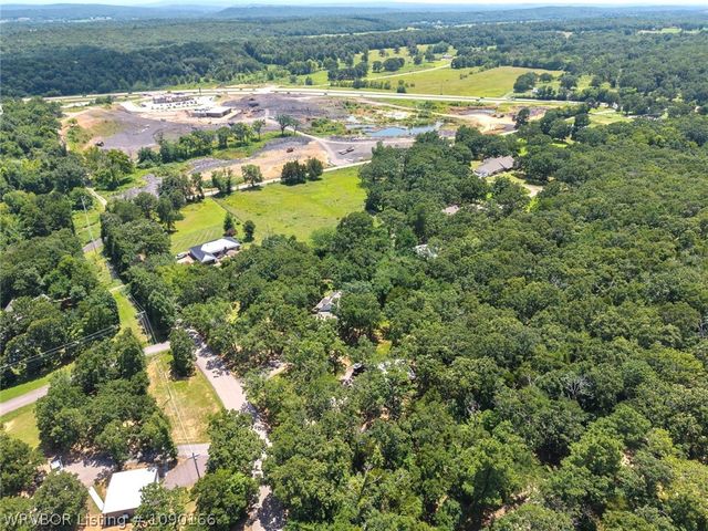2704 Cedar Valley Drive, Greenwood, AR 72936