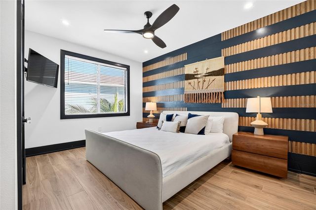 100 12TH STREET N, Bradenton Beach, FL 34217