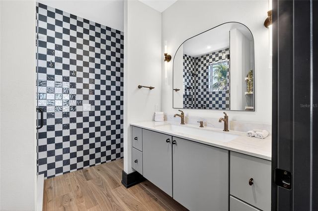 100 12TH STREET N, Bradenton Beach, FL 34217