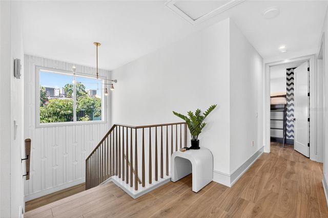 100 12TH STREET N, Bradenton Beach, FL 34217