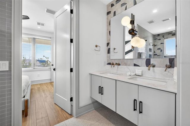 100 12TH STREET N, Bradenton Beach, FL 34217