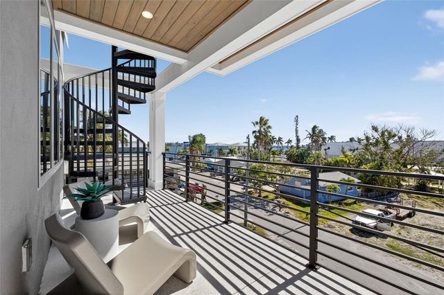 100 12TH STREET N, Bradenton Beach, FL 34217