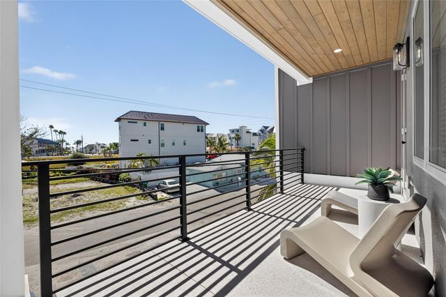 100 12TH STREET N, Bradenton Beach, FL 34217