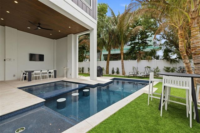 100 12TH STREET N, Bradenton Beach, FL 34217