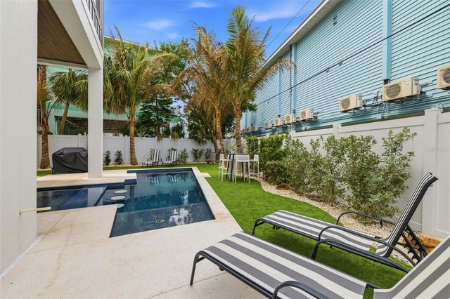 100 12TH STREET N, Bradenton Beach, FL 34217