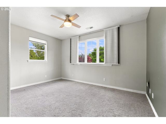 18273 S NANCY JEAN Way, Oregon City, OR 97045