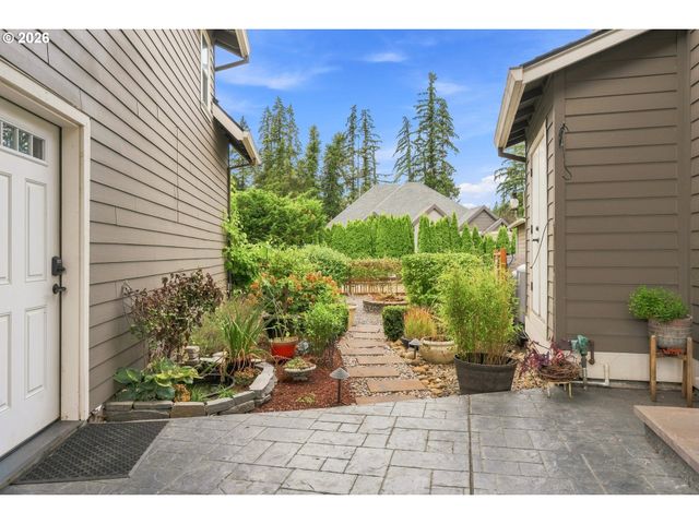 18273 S NANCY JEAN Way, Oregon City, OR 97045