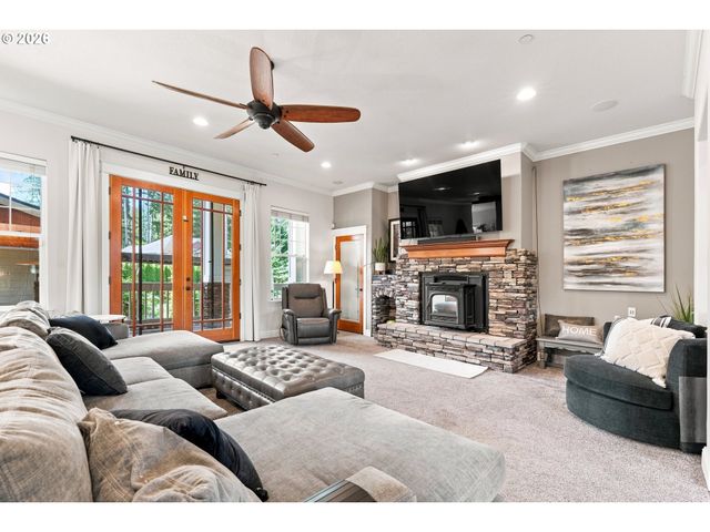18273 S NANCY JEAN Way, Oregon City, OR 97045