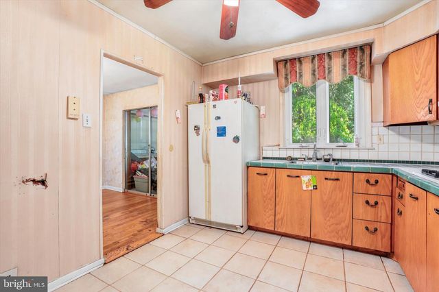 858 HILLDALE RD, Glenside, PA 19038