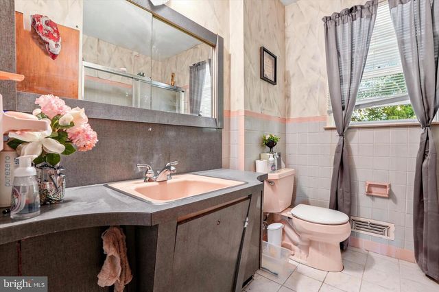 858 HILLDALE RD, Glenside, PA 19038