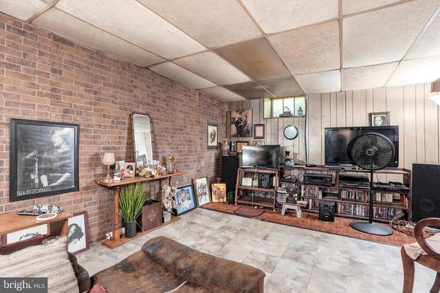 858 HILLDALE RD, Glenside, PA 19038