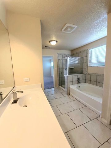 8509 Mock Heather Road NW, Albuquerque, NM 87120