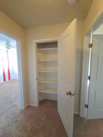 8509 Mock Heather Road NW, Albuquerque, NM 87120