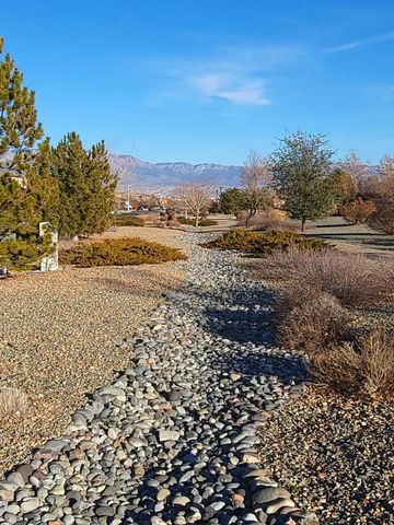 8509 Mock Heather Road NW, Albuquerque, NM 87120
