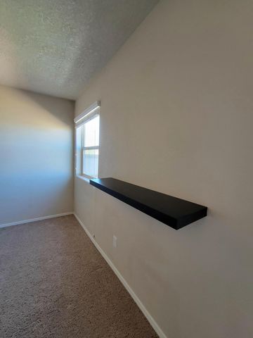 8509 Mock Heather Road NW, Albuquerque, NM 87120