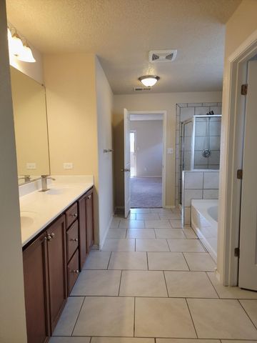 8509 Mock Heather Road NW, Albuquerque, NM 87120