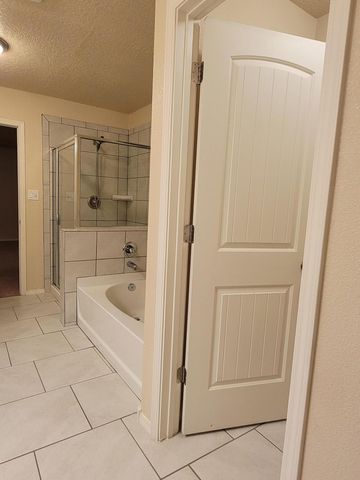 8509 Mock Heather Road NW, Albuquerque, NM 87120