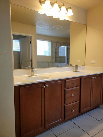 8509 Mock Heather Road NW, Albuquerque, NM 87120