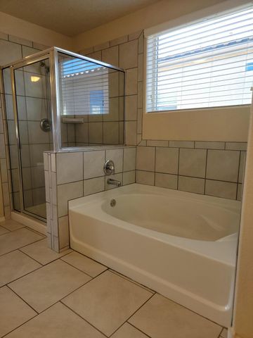 8509 Mock Heather Road NW, Albuquerque, NM 87120