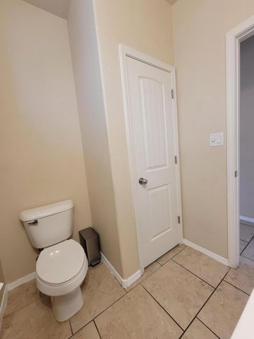 8509 Mock Heather Road NW, Albuquerque, NM 87120