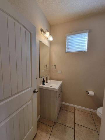 8509 Mock Heather Road NW, Albuquerque, NM 87120