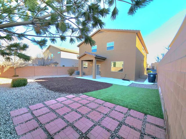 8509 Mock Heather Road NW, Albuquerque, NM 87120