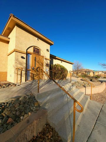 8509 Mock Heather Road NW, Albuquerque, NM 87120